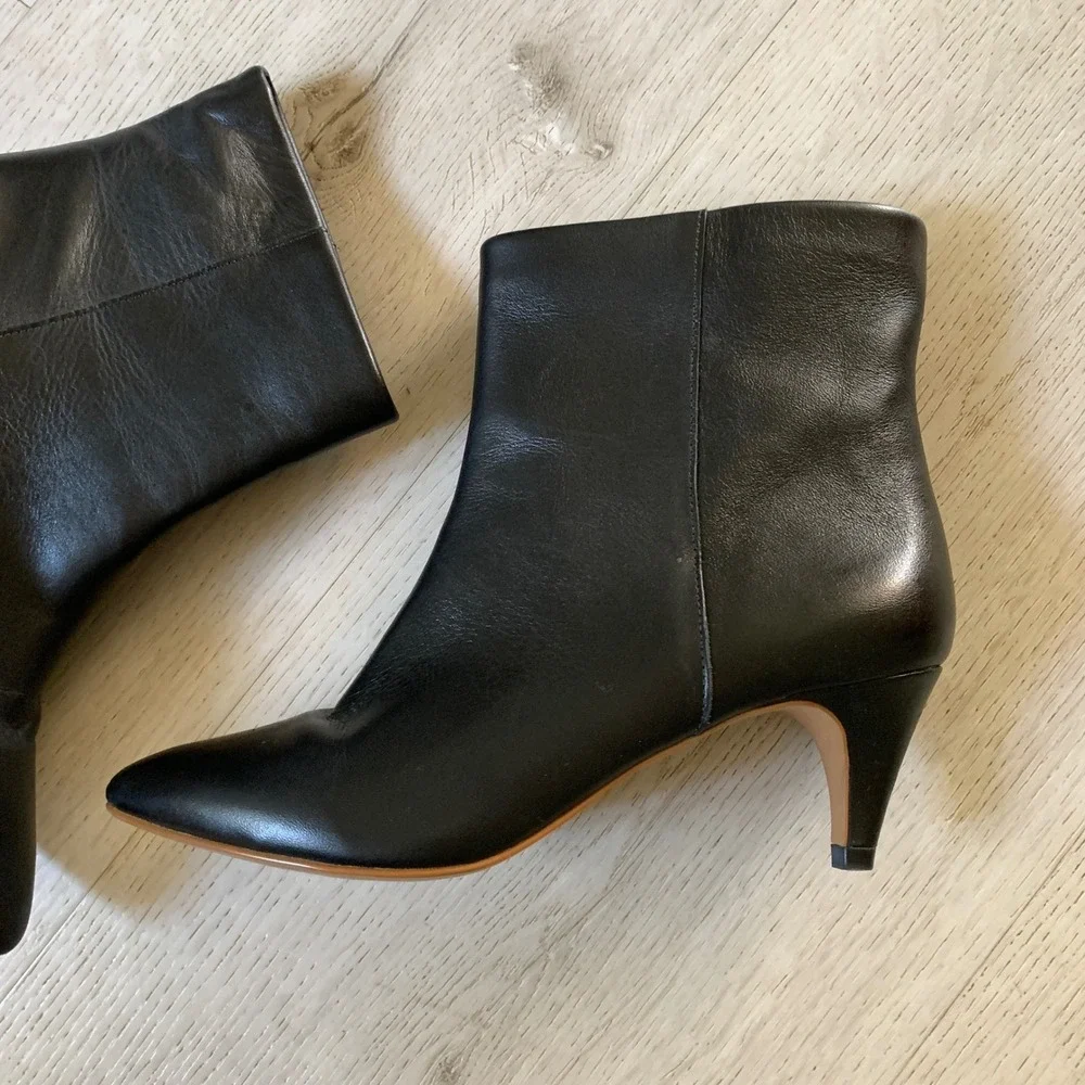 Dolce Vita Black Leather Pointed‎ Toe Ankle Boots Kitten Heel Made in Brazil 6.5